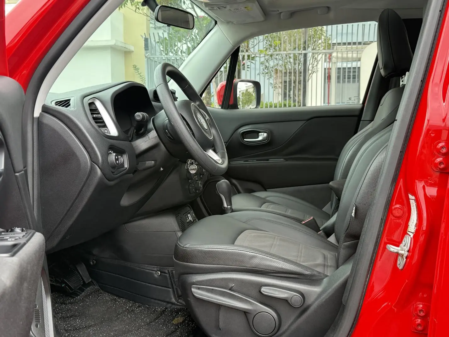 Jeep Renegade 2019 220T Auto Leading
