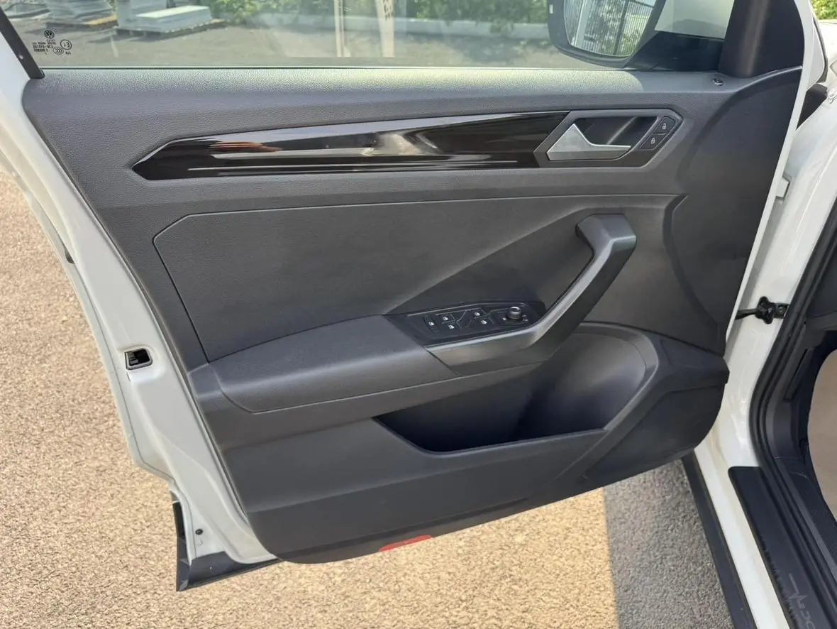 Volkswagen T-Roc 2022 280TSI DSG 2WD PLUS