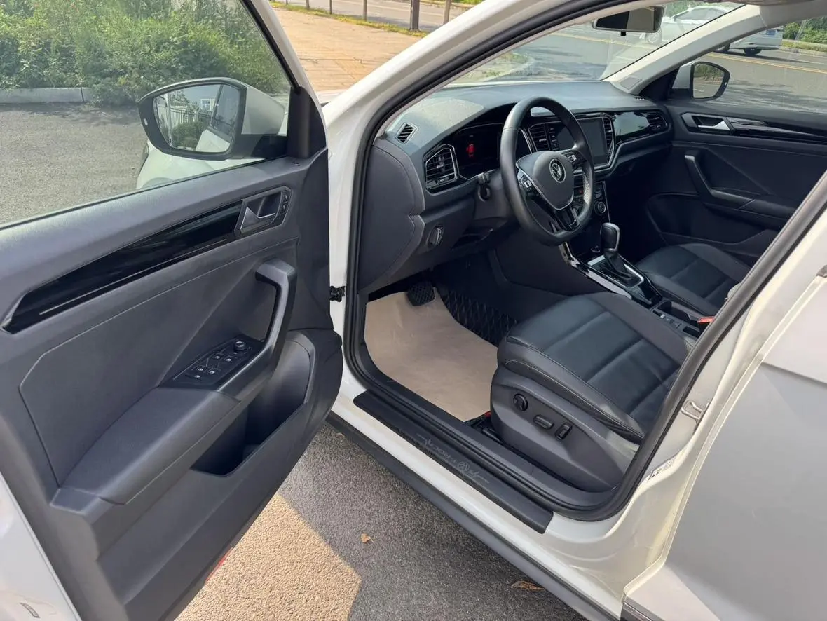 Volkswagen T-Roc 2022 280TSI DSG 2WD PLUS