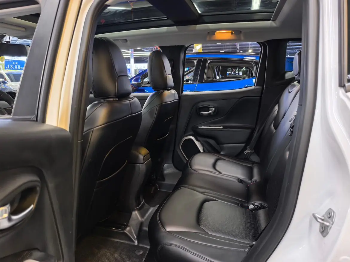 Jeep Renegade 2018 Connected Da 180TS Auto High Performance