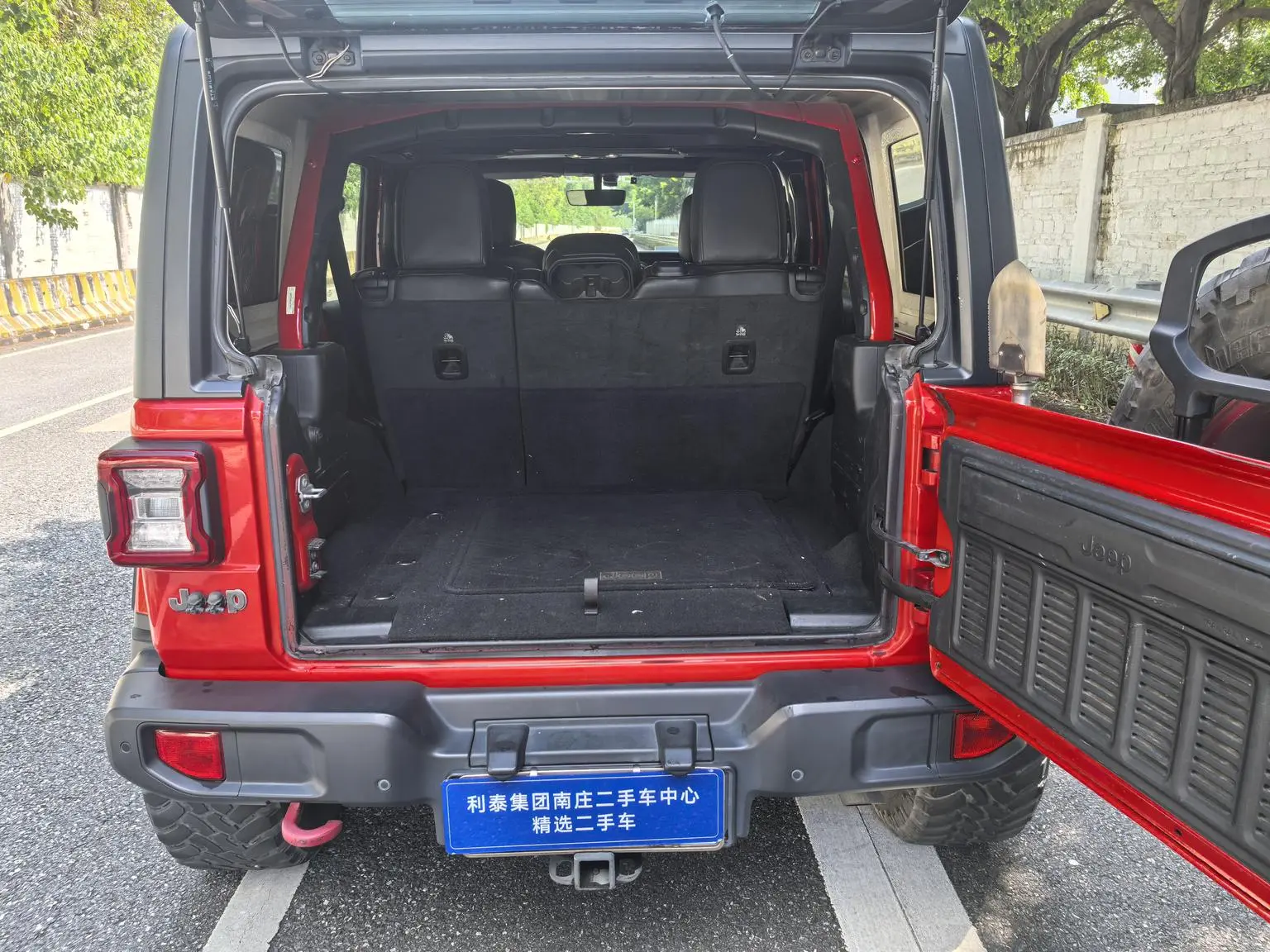 Jeep 2021 2.0T Sahara