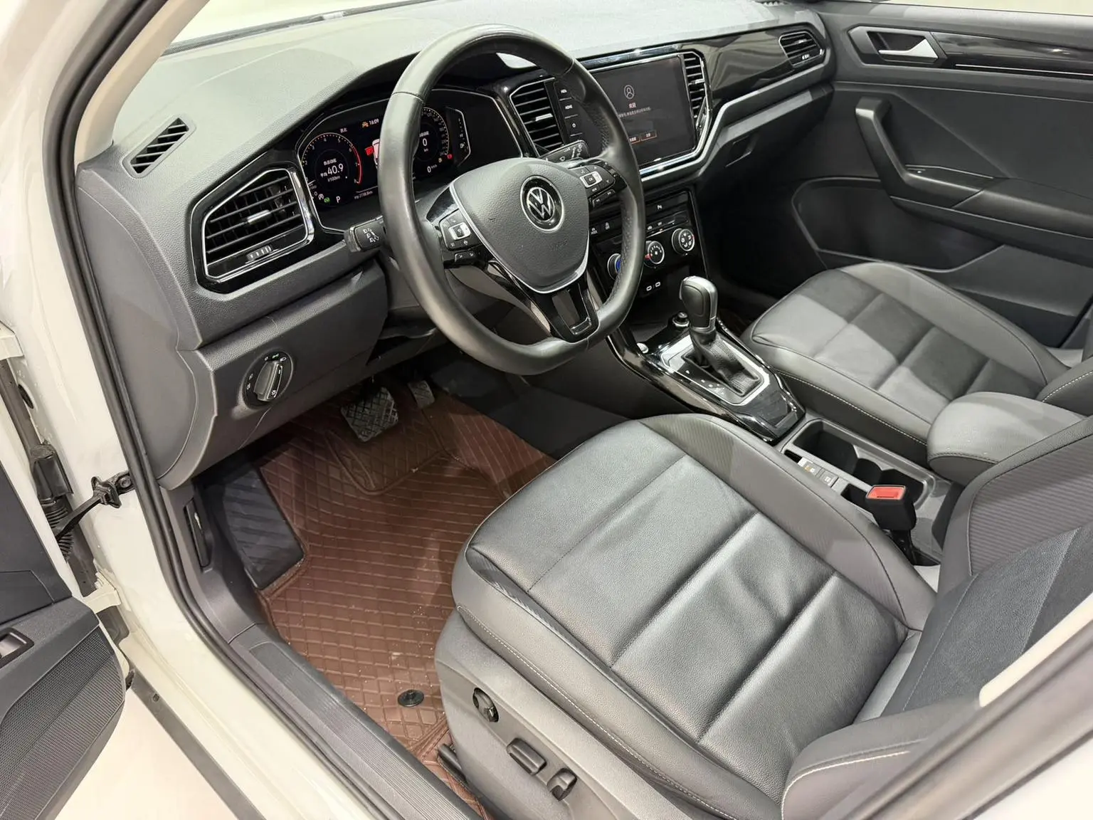 Volkswagen T-Roc 2022 280TSI DSG 2WD PLUS