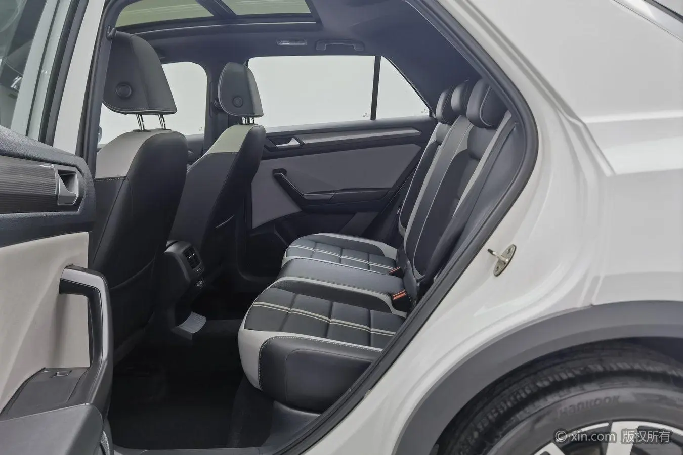 Volkswagen T-Roc 2023 300TSI DSG