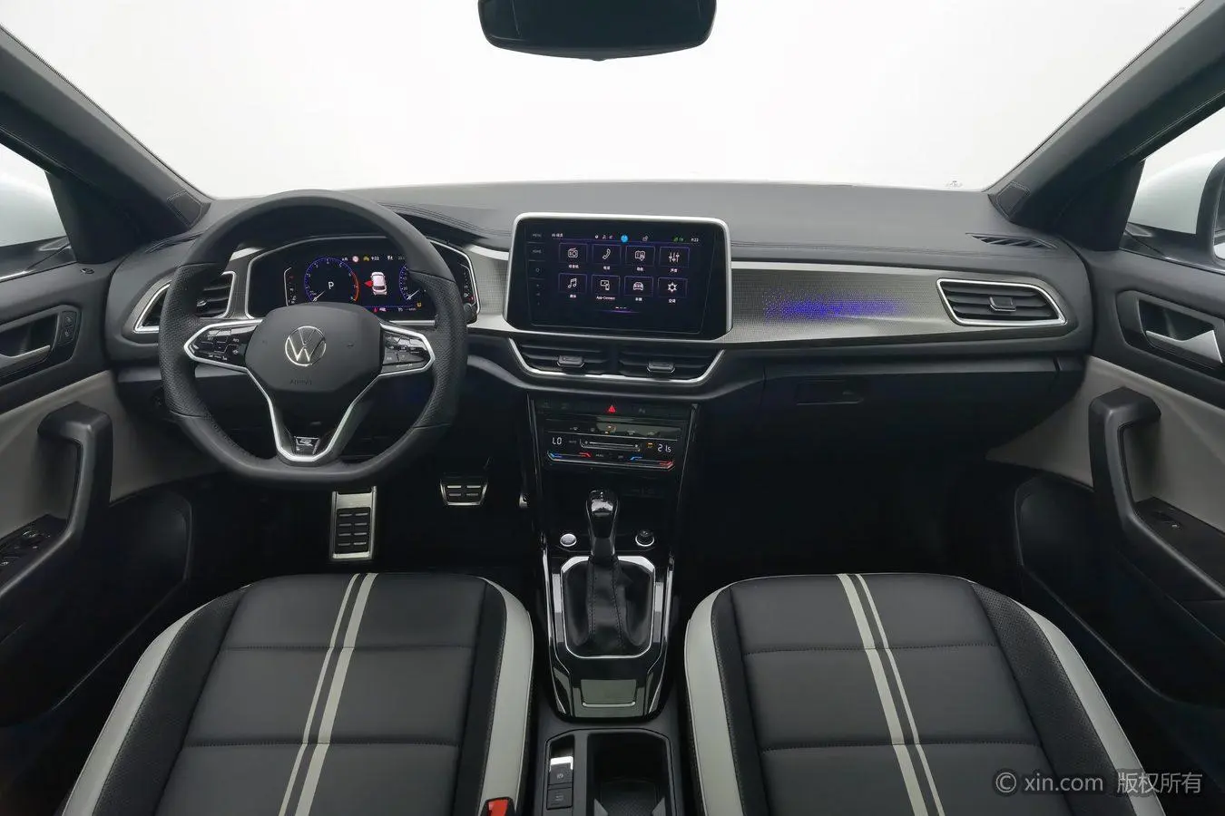 Volkswagen T-Roc 2023 300TSI DSG