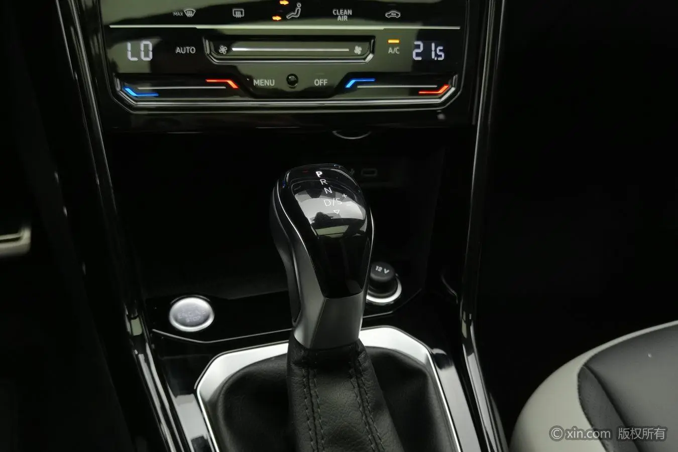 Volkswagen T-Roc 2023 300TSI DSG