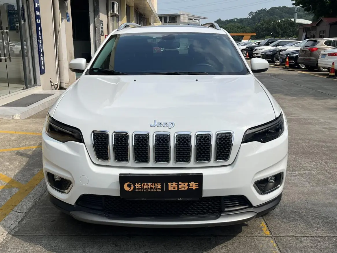 Jeep Cherokee 2019 2.0T 4WD China VI