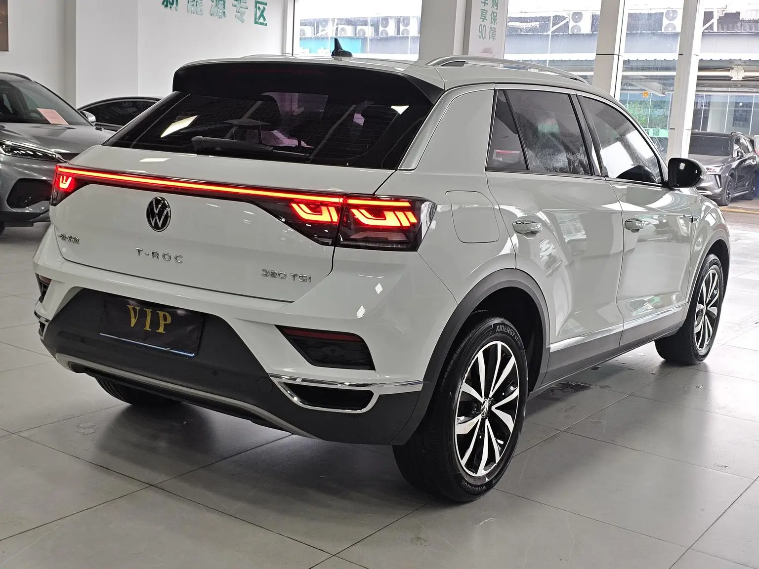 Volkswagen T-Roc 2023 280TSI DSG