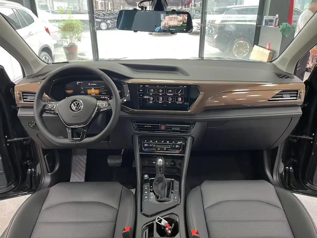 Volkswagen Tharu 2022 280TSI 2WD Luxury