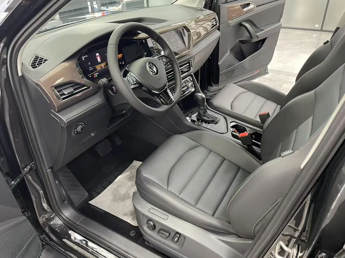 Volkswagen Tharu 2022 280TSI 2WD Luxury