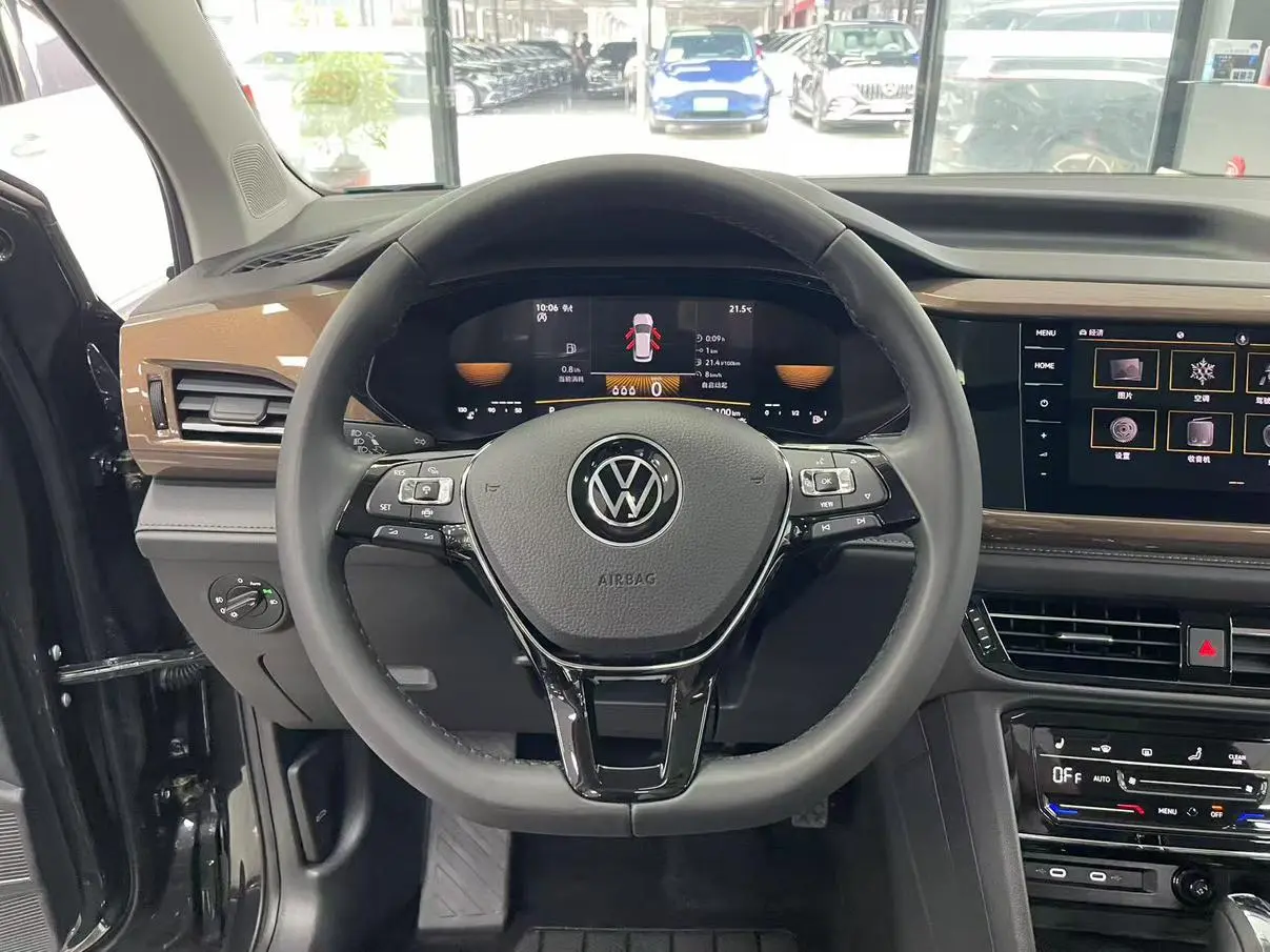 Volkswagen Tharu 2022 280TSI 2WD Luxury