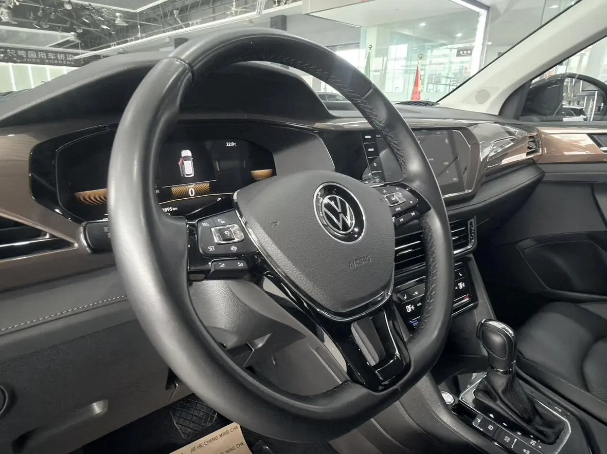 Volkswagen Tharu 2022 280TSI 2WD Luxury