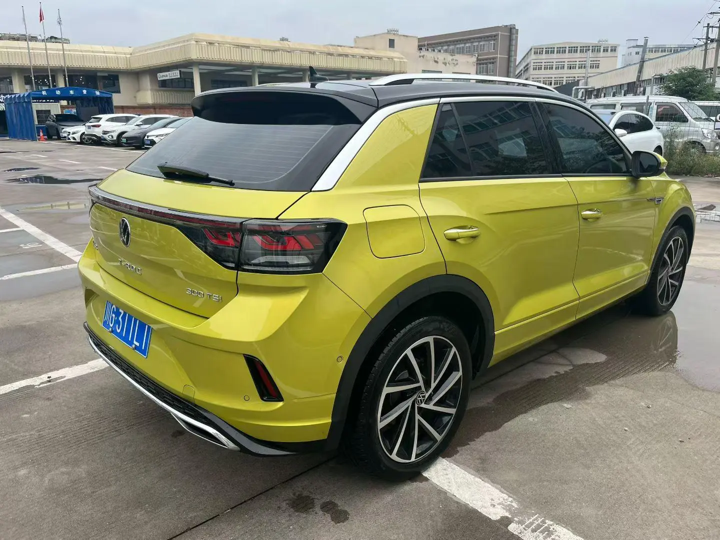 Volkswagen T-Roc 2023 300TSI DSG