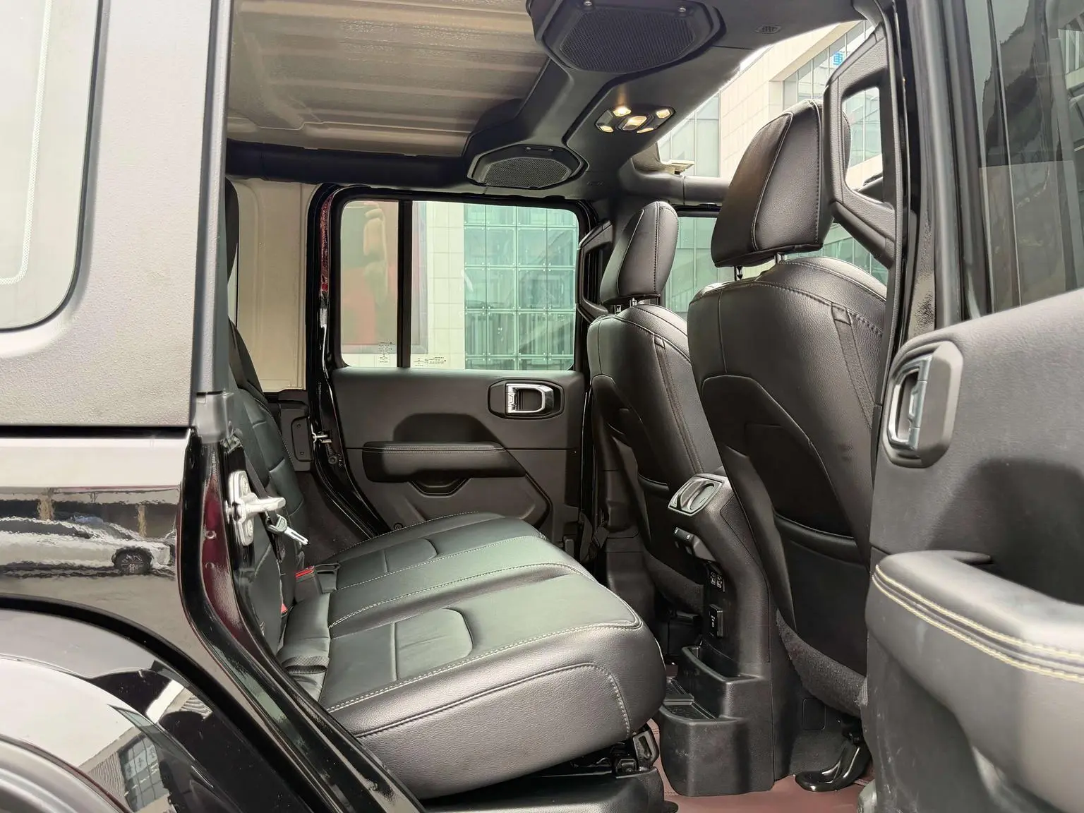 Jeep 2021 2.0T Sahara