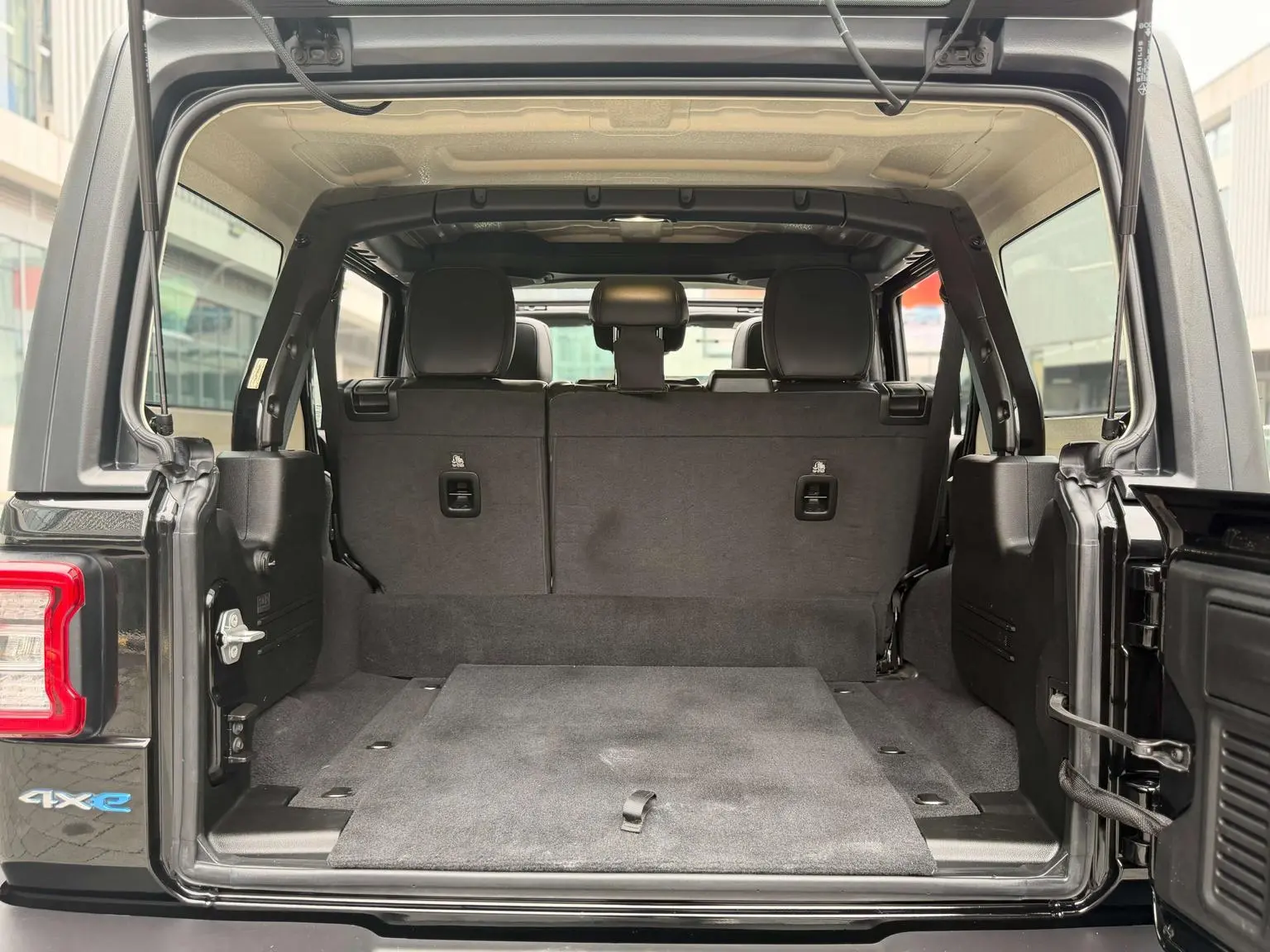 Jeep 2021 2.0T Sahara