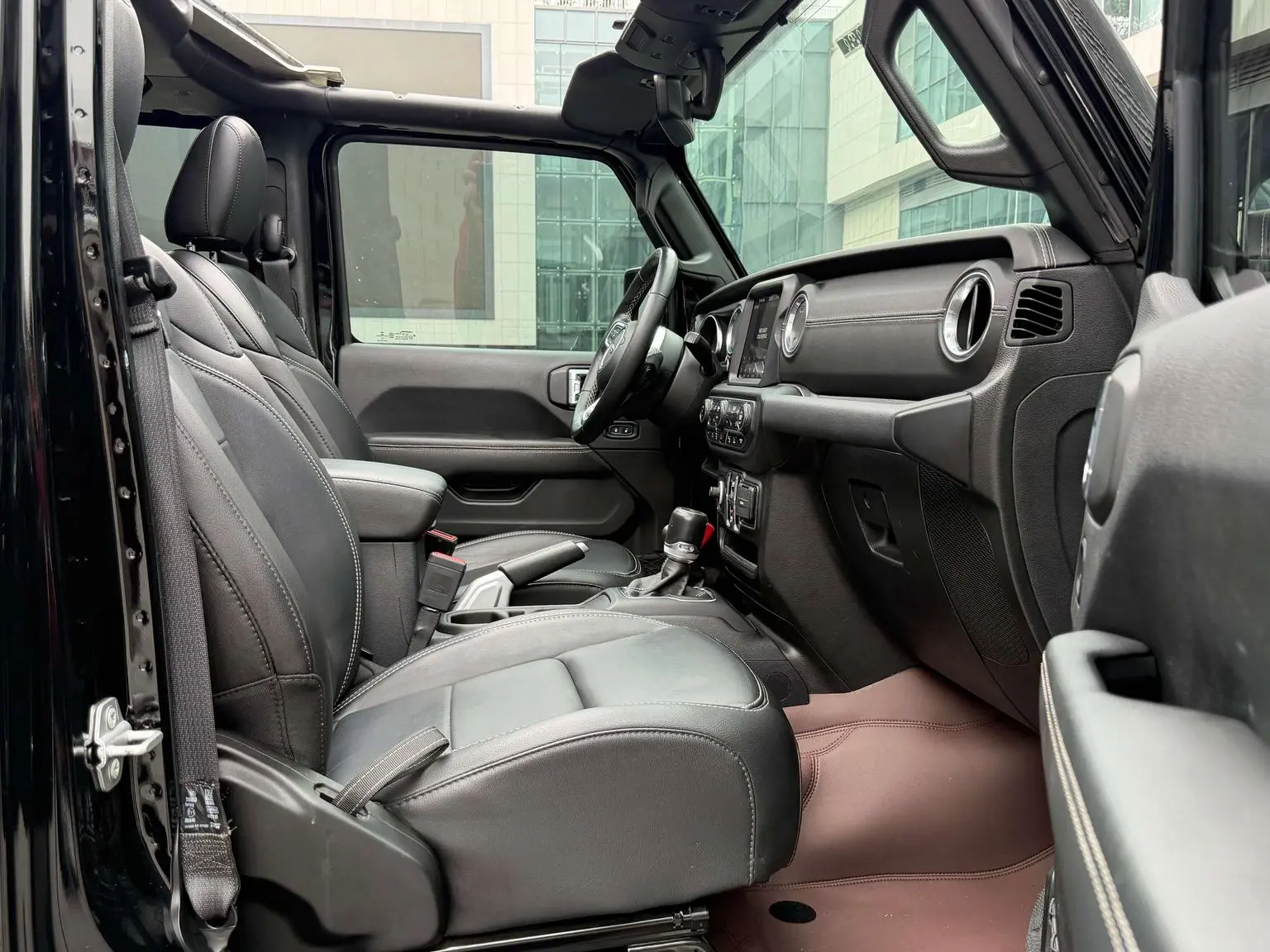 Jeep 2021 2.0T Sahara