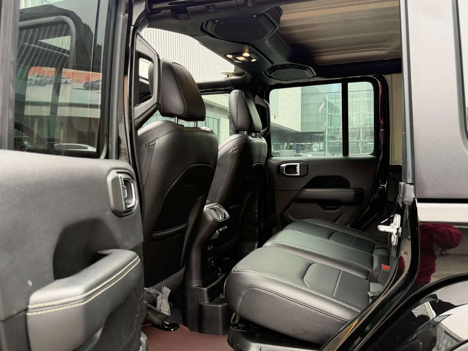 Jeep 2021 2.0T Sahara