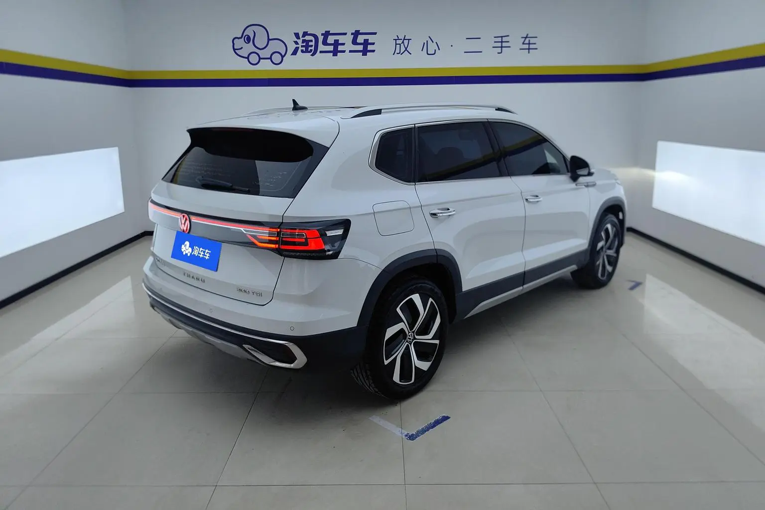 Volkswagen Tharu 2023 300TSI 2WD