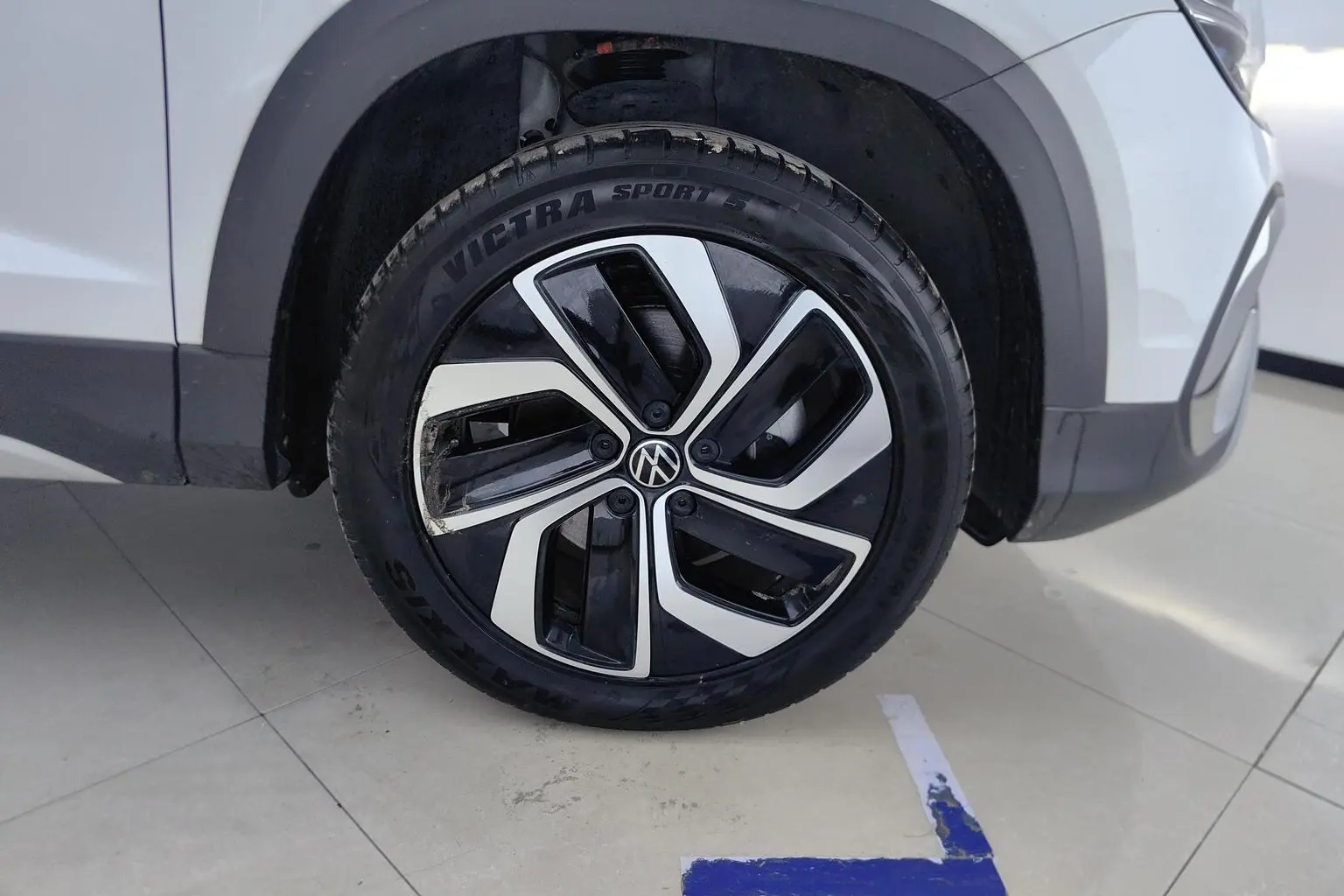 Volkswagen Tharu 2023 300TSI 2WD