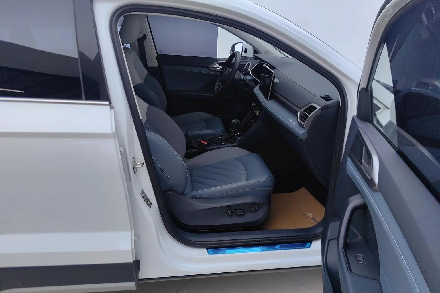 Volkswagen Tharu 2023 300TSI 2WD