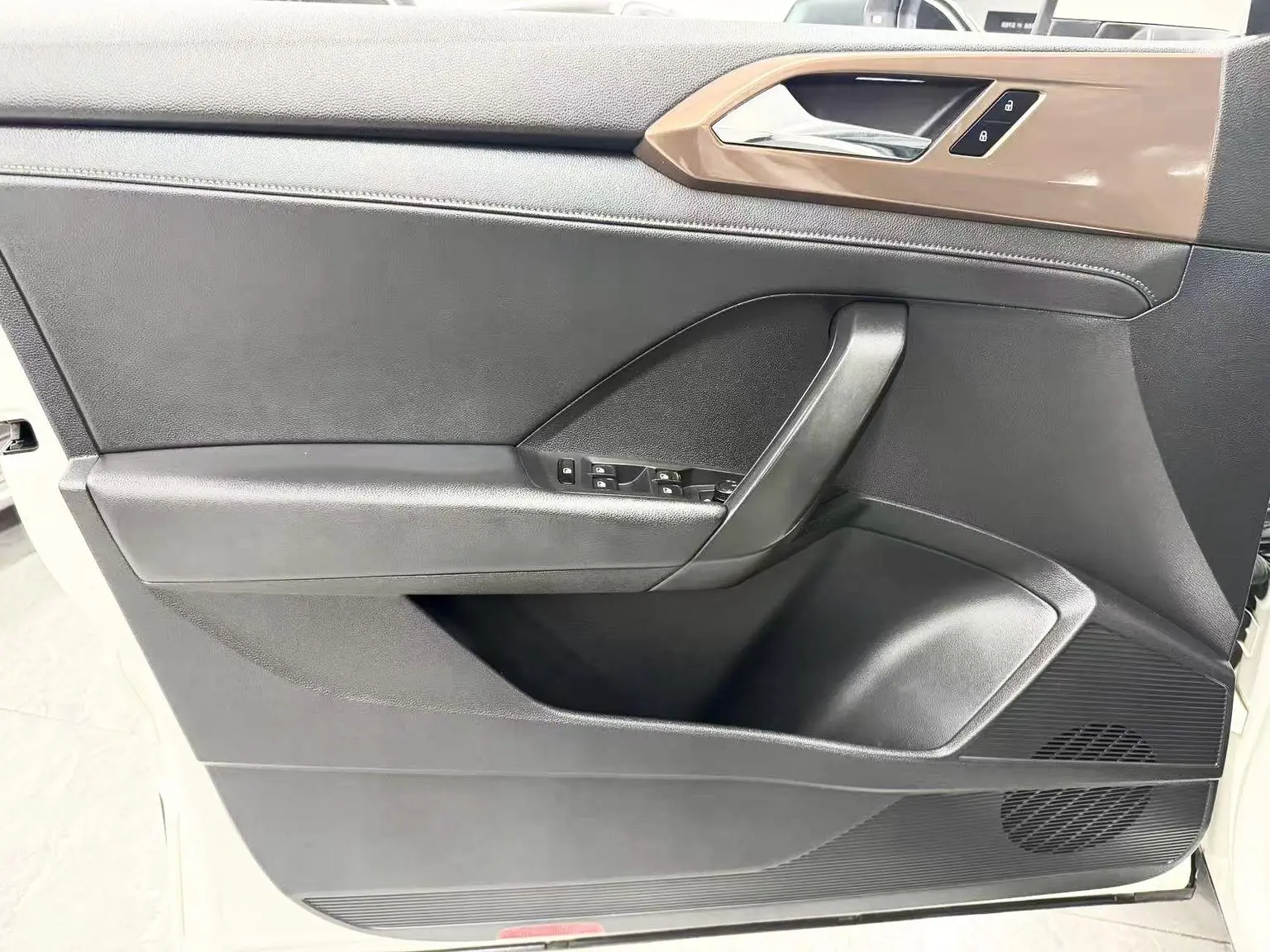 Volkswagen Tharu 2020 280TSI 2WD Luxury PLUS China V
