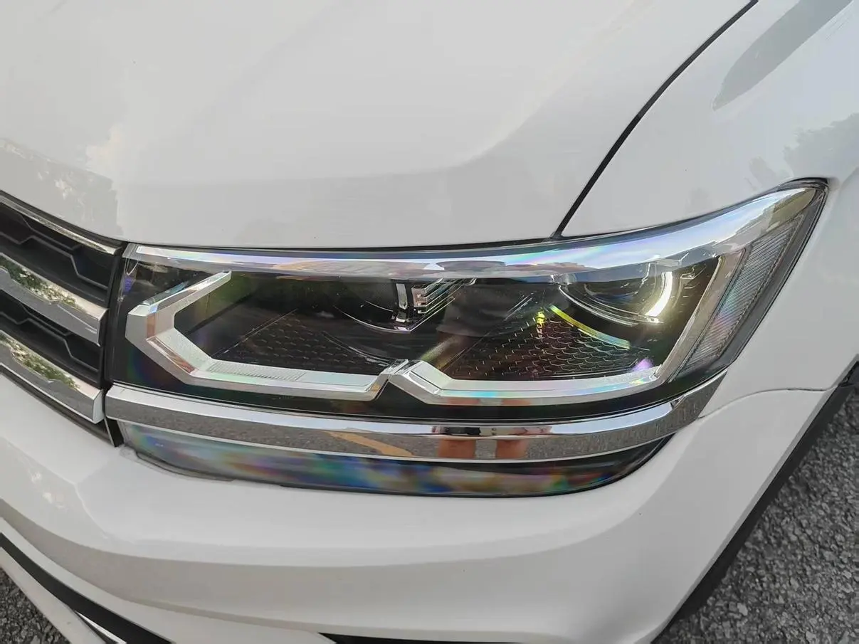 Volkswagen Tharu 2022 330TSI 4WD Luxury