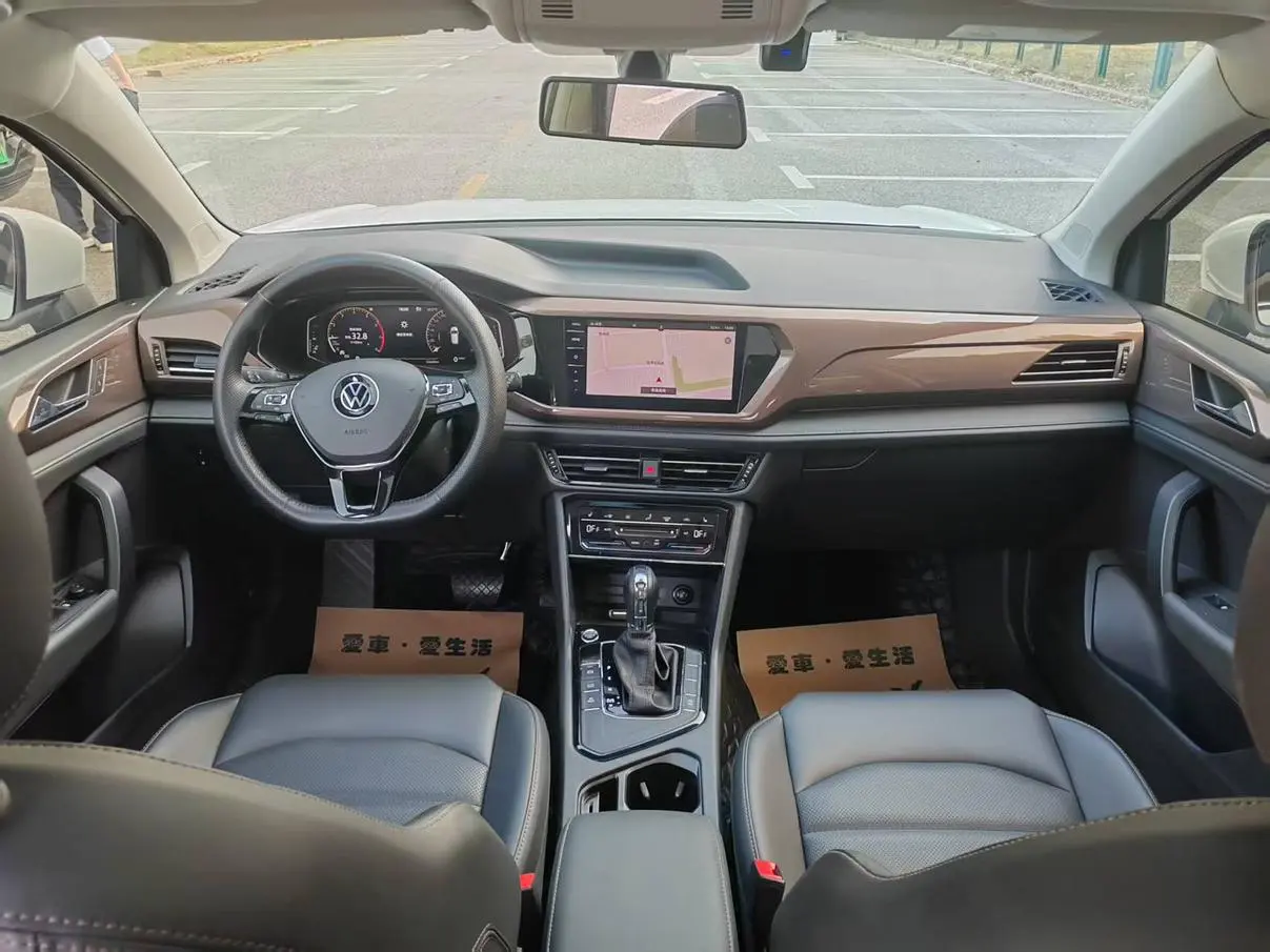 Volkswagen Tharu 2022 330TSI 4WD Luxury
