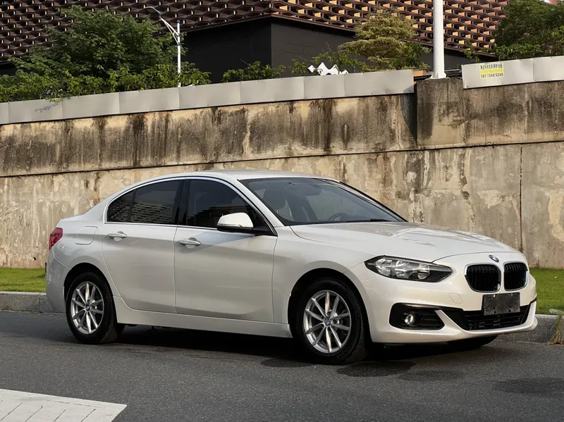 BMW 1 Series 2017 118i Fashion Model