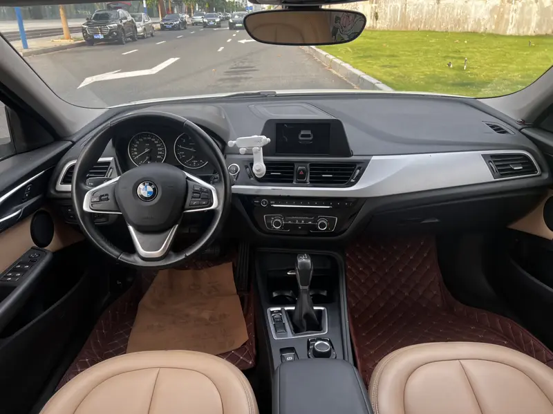 BMW 1 Series 2017 118i Fashion Model