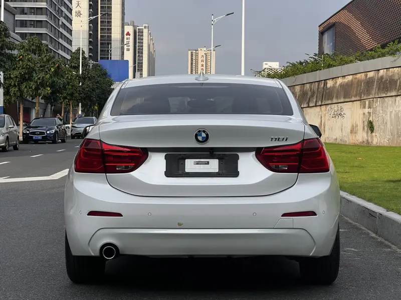 BMW 1 Series 2017 118i Fashion Model