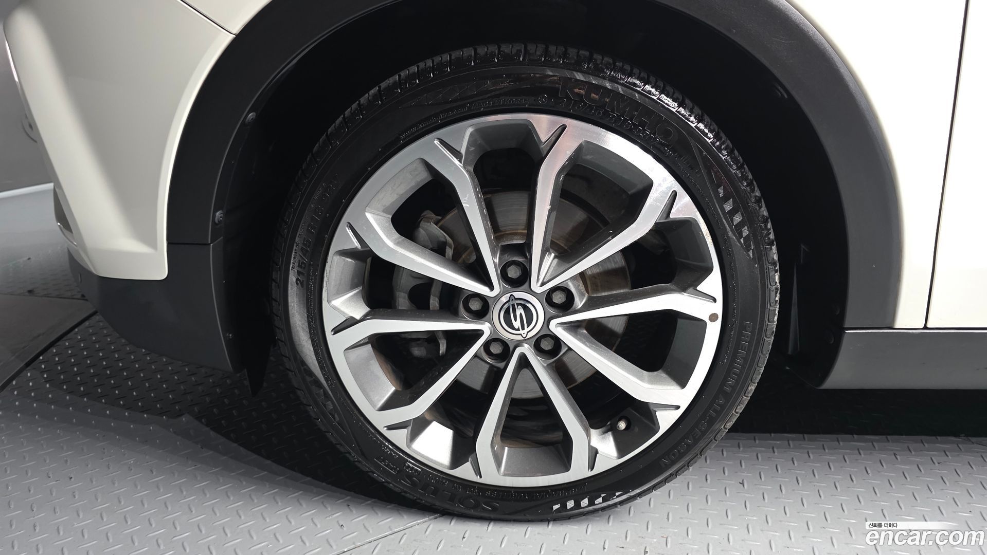 KG Mobility TIBOLI LX 2WD