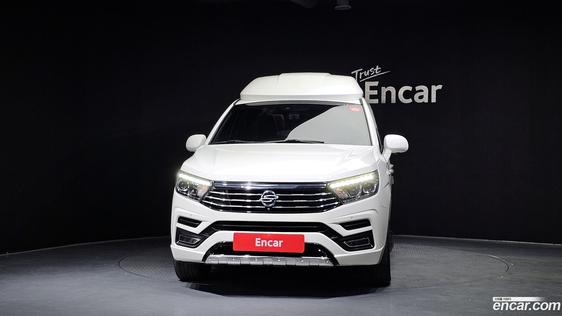 KG Mobility KORANDO 4WD Chateau 9-seater