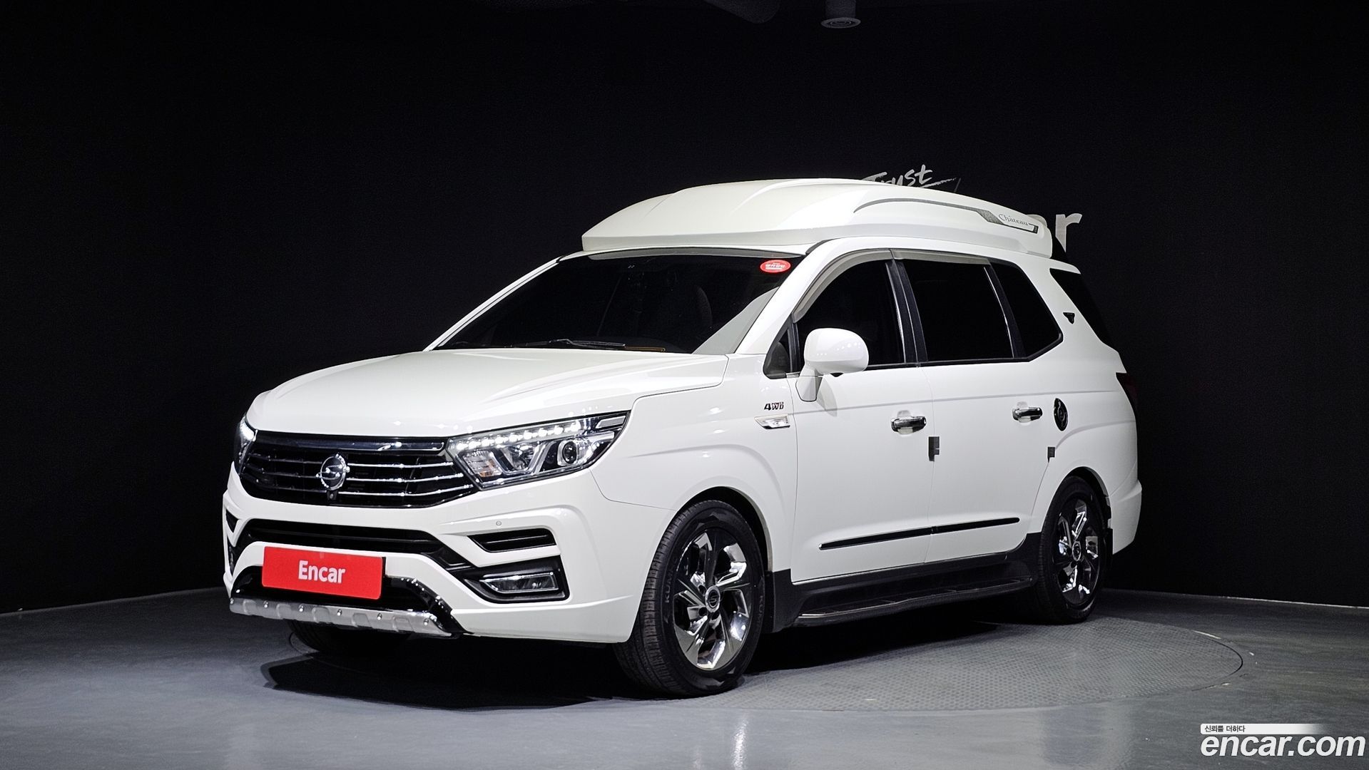 KG Mobility KORANDO 4WD Chateau 9-seater
