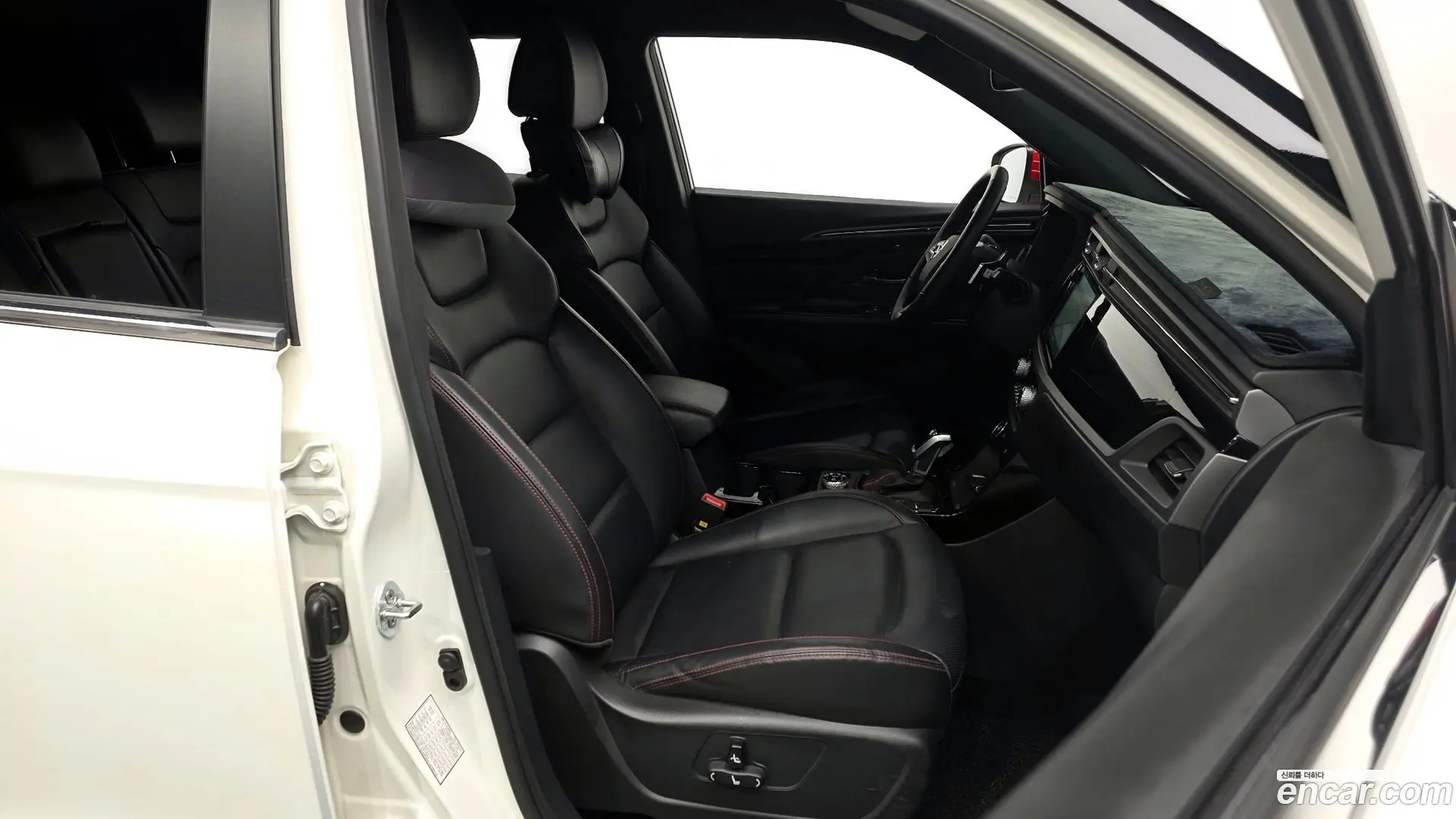 KG Mobility KORANDO Gasoline 1.5 4WD R-Plus