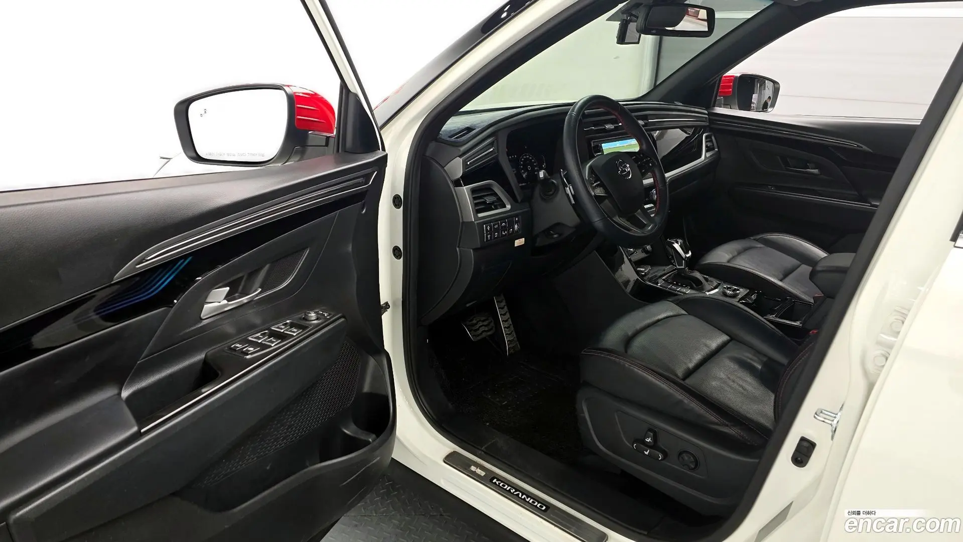 KG Mobility KORANDO Gasoline 1.5 4WD R-Plus