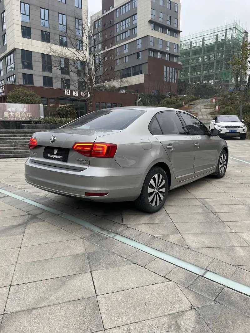 Sagitar 2018 180TSI DSG Premium Edition