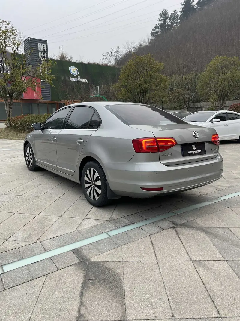 Sagitar 2018 180TSI DSG Premium Edition