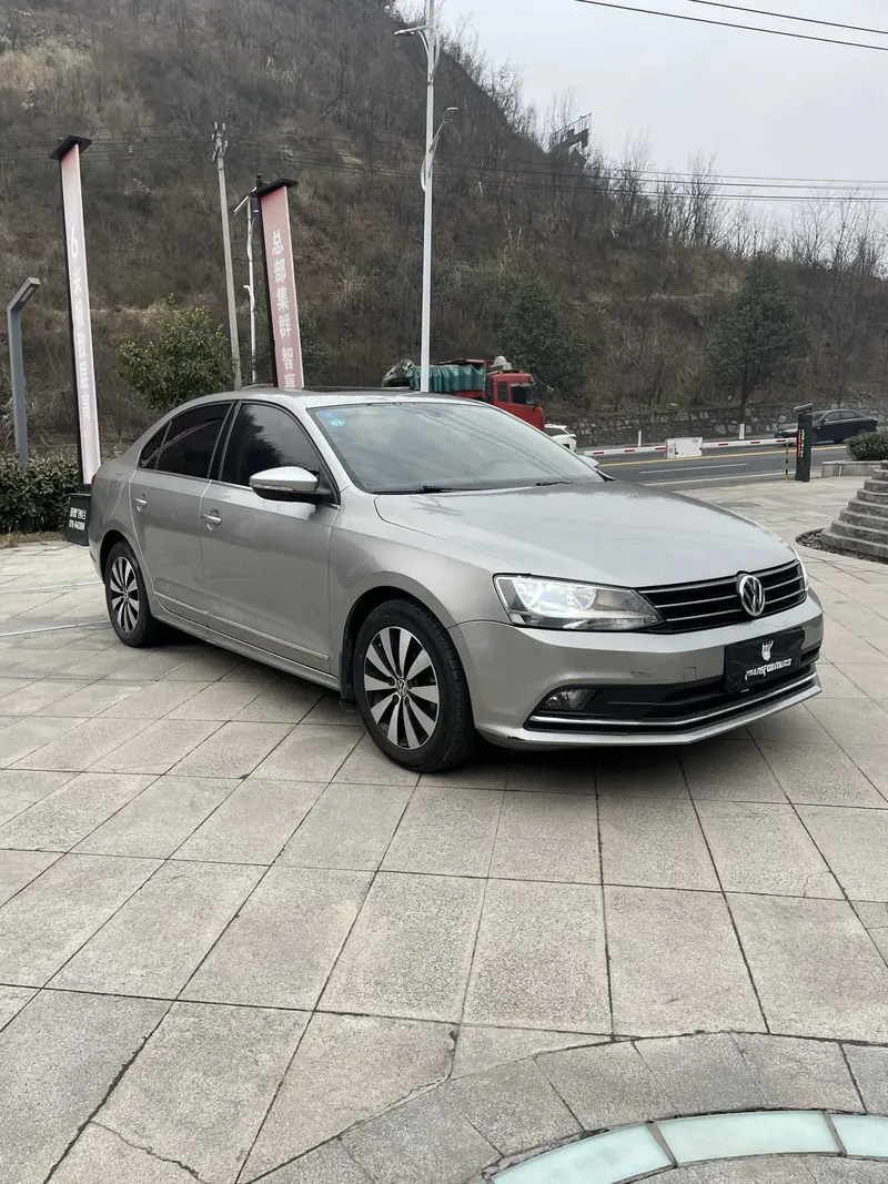 Sagitar 2018 180TSI DSG Premium Edition