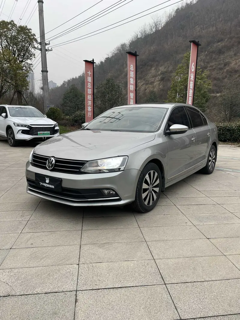 Sagitar 2018 180TSI DSG Premium Edition