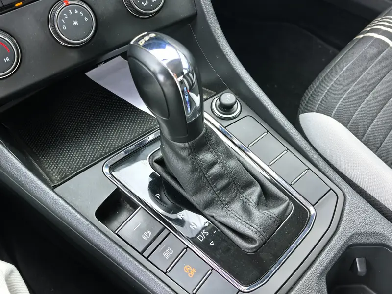 Bora 2023 200TSI DSG Smooth Edition