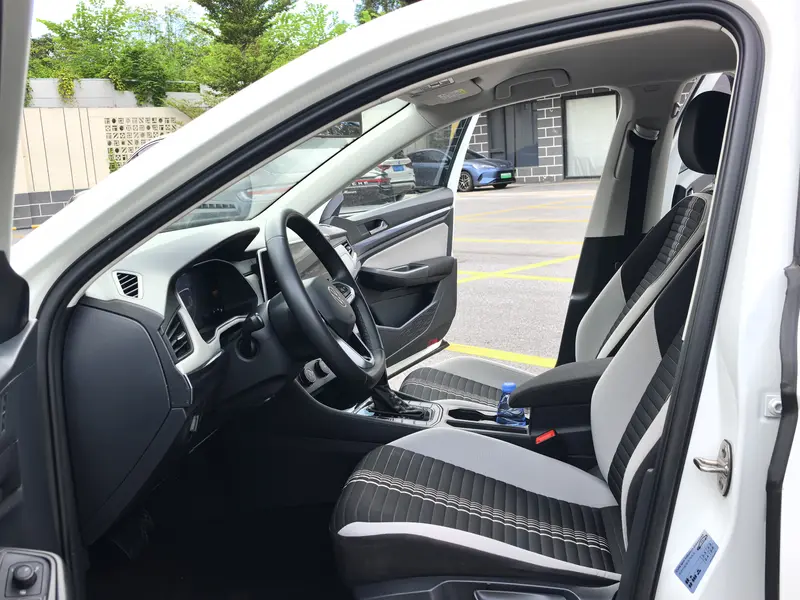 Bora 2023 200TSI DSG Smooth Edition