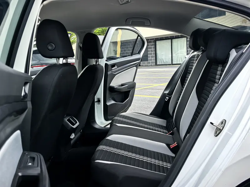 Bora 2023 200TSI DSG Smooth Edition