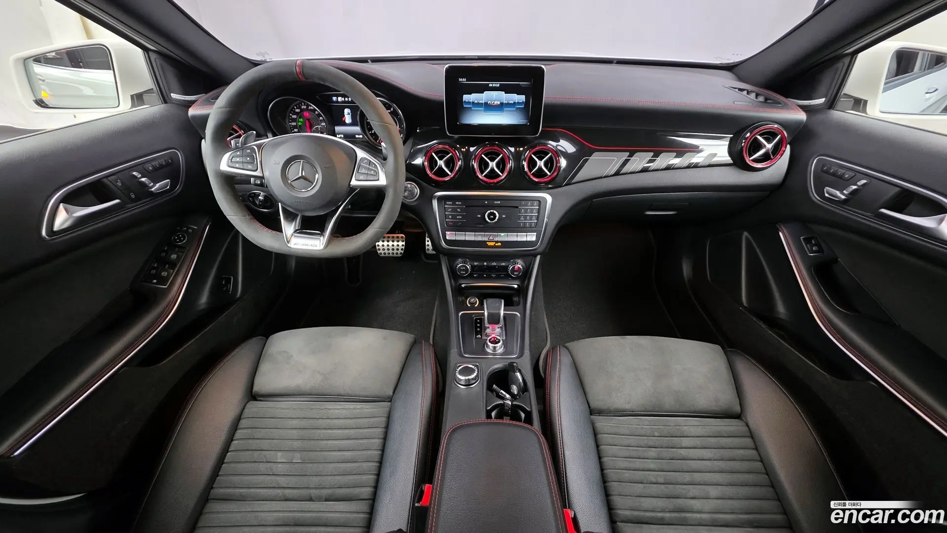Mercedes-Benz GLA-Class GLA45 AMG 4MATIC 2017
