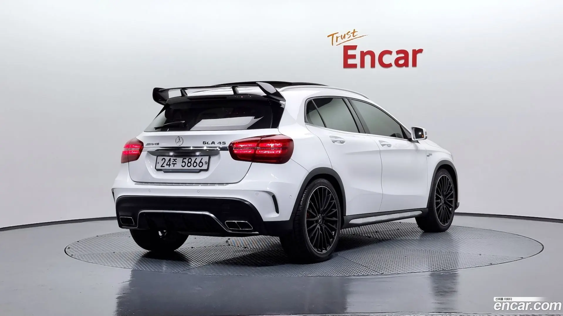 Mercedes-Benz GLA-Class GLA45 AMG 4MATIC 2017