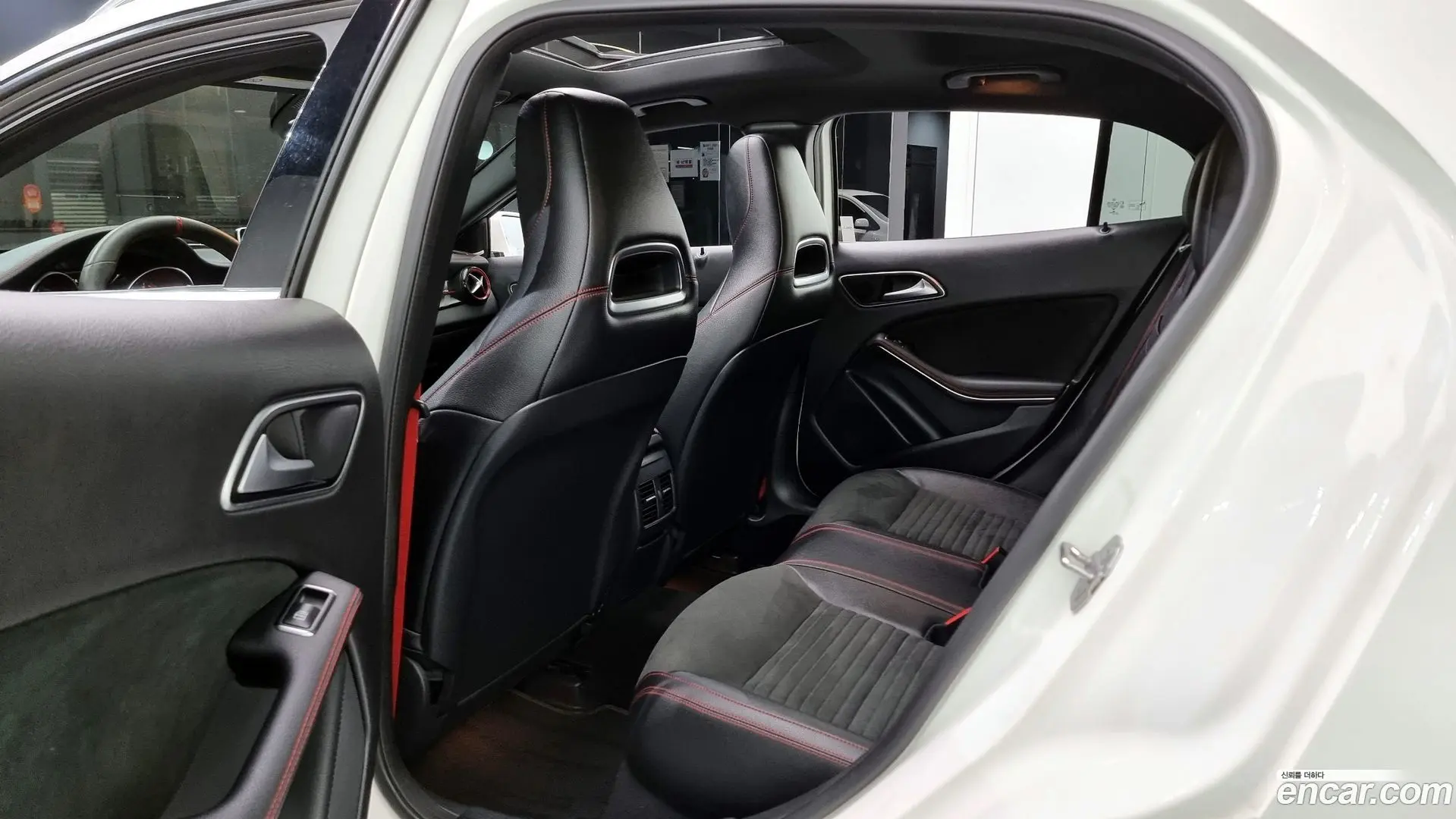 Mercedes-Benz GLA-Class GLA45 AMG 4MATIC 2017