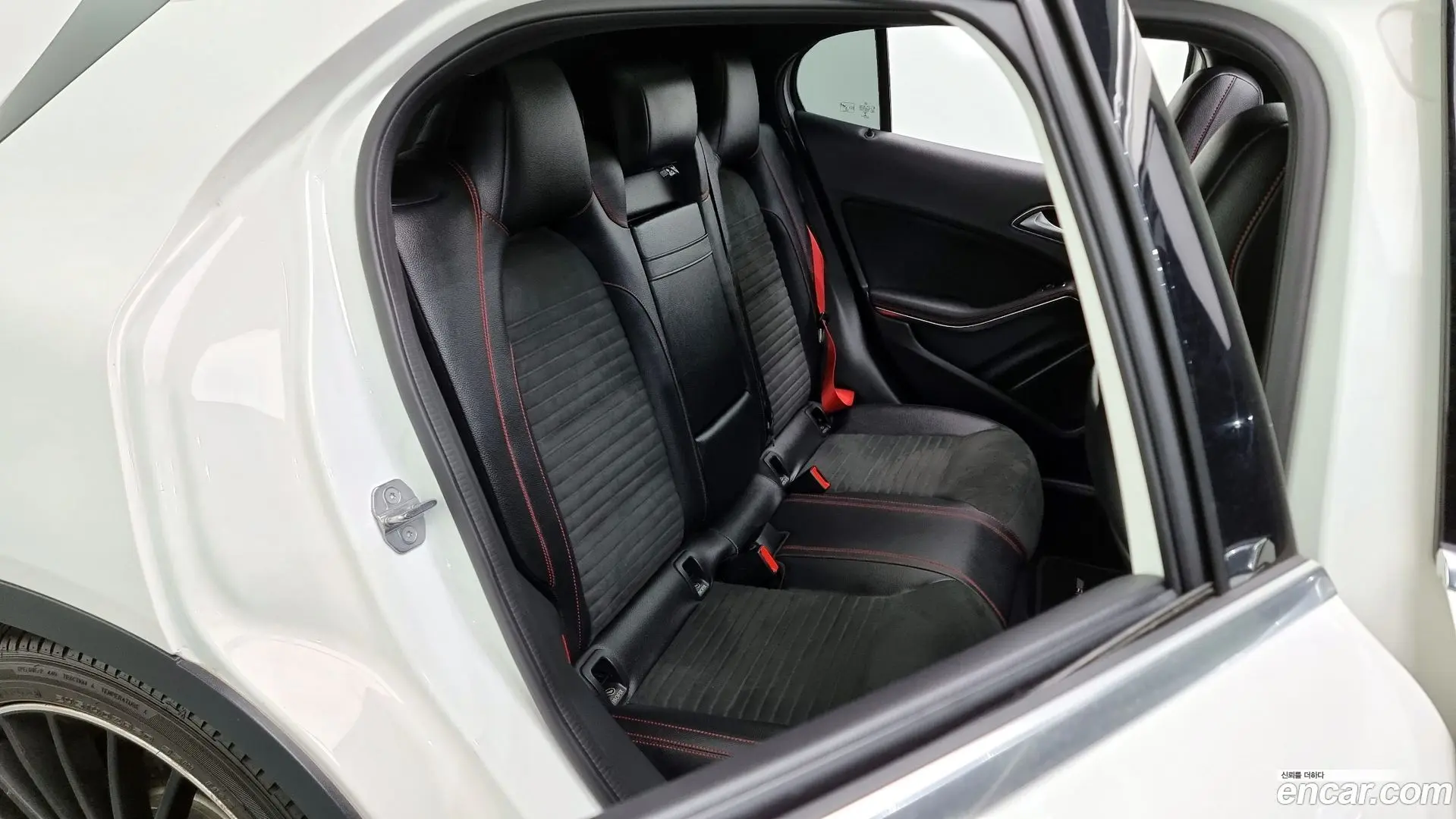 Mercedes-Benz GLA-Class GLA45 AMG 4MATIC 2017