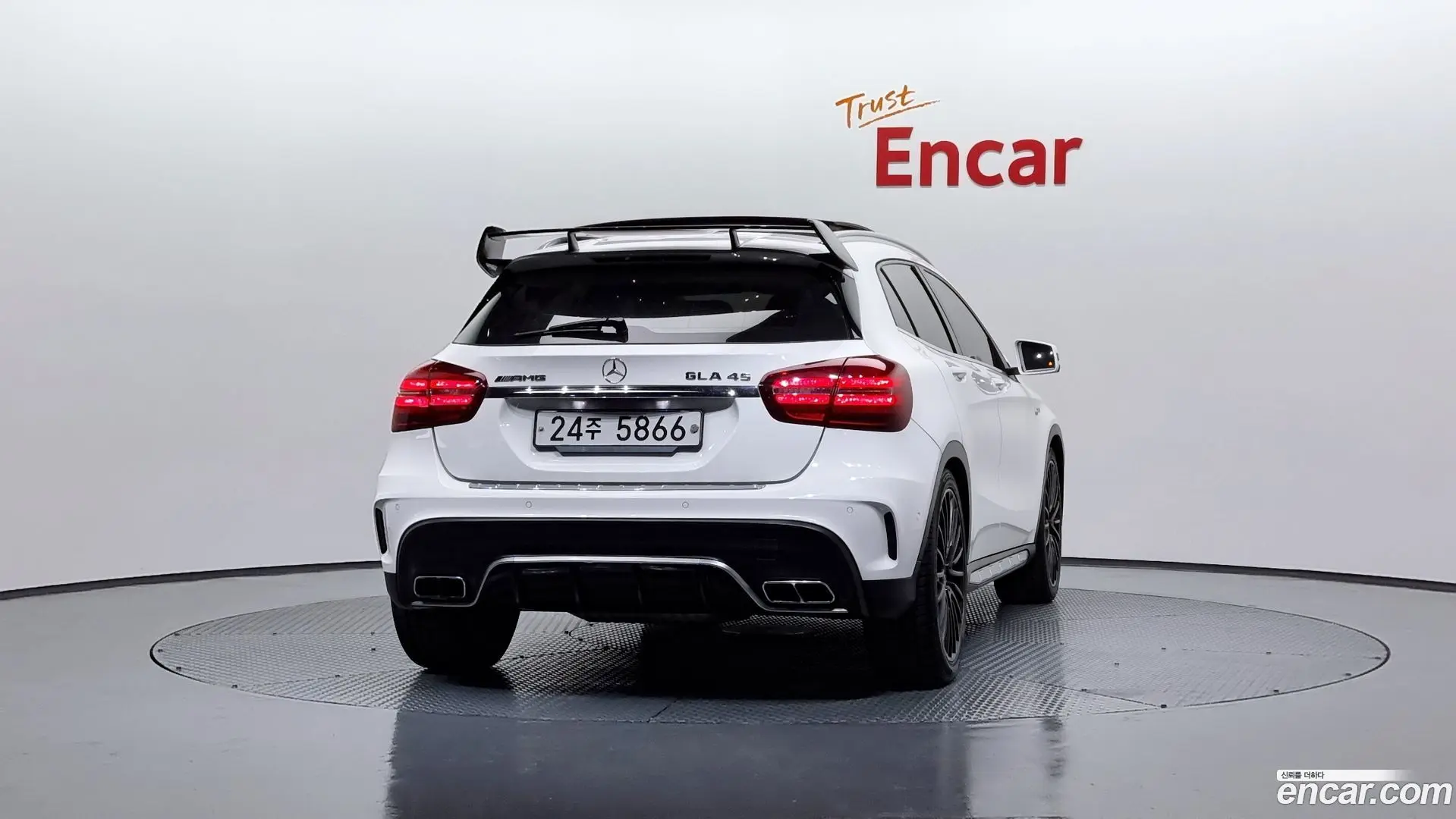 Mercedes-Benz GLA-Class GLA45 AMG 4MATIC 2017