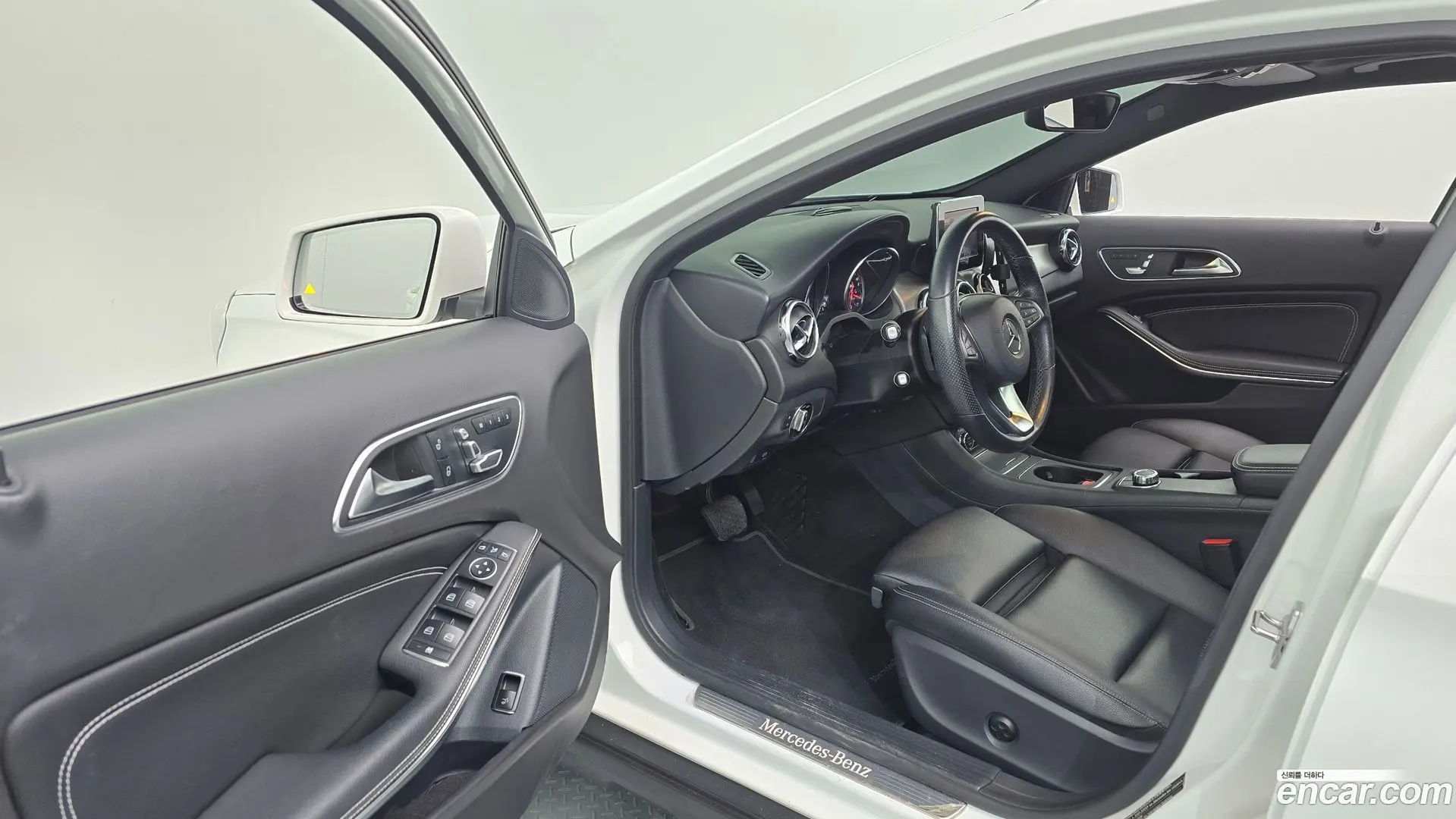 Mercedes-Benz GLA-Class GLA250 4MATIC 2020
