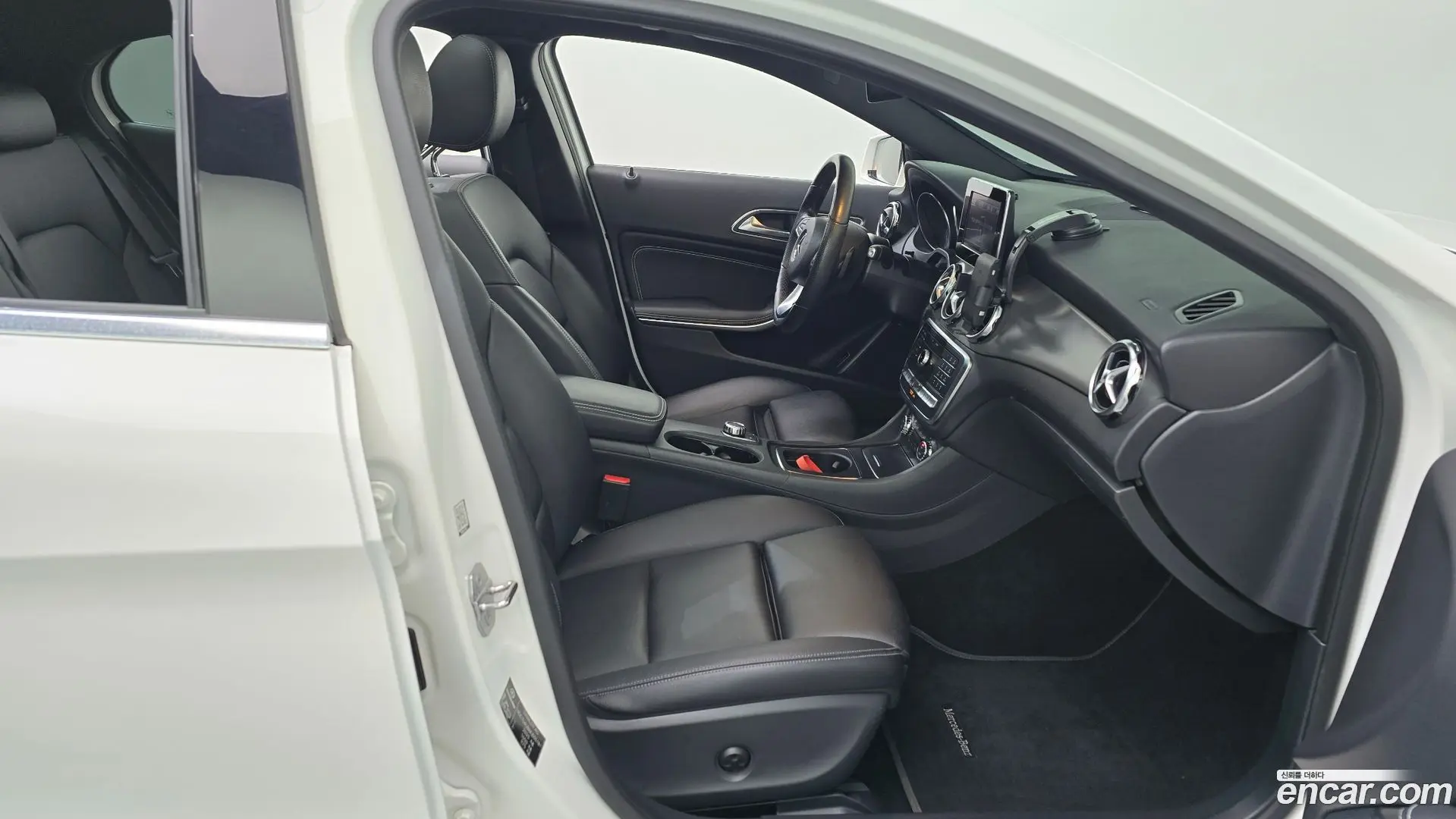 Mercedes-Benz GLA-Class GLA250 4MATIC 2020