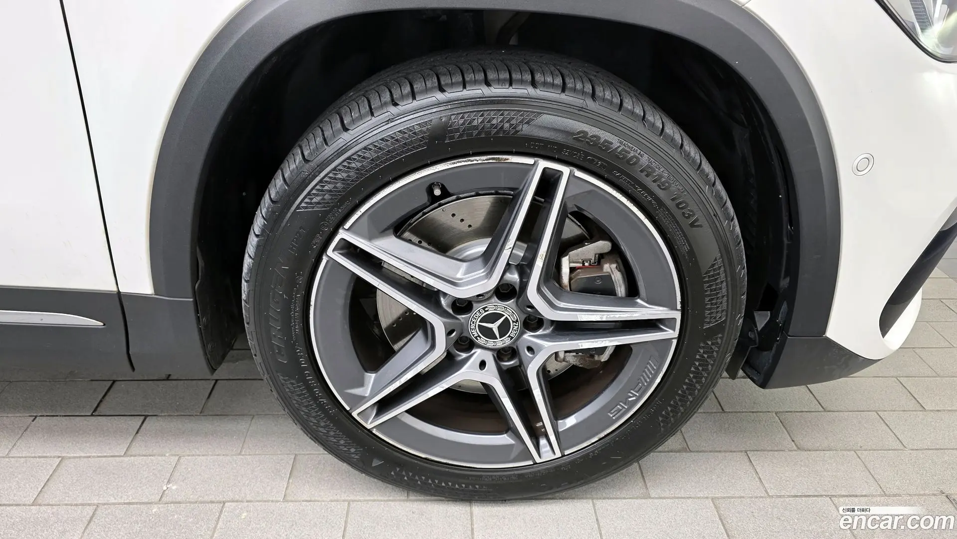 Mercedes-Benz GLA-Class GLA250 4MATIC 2020