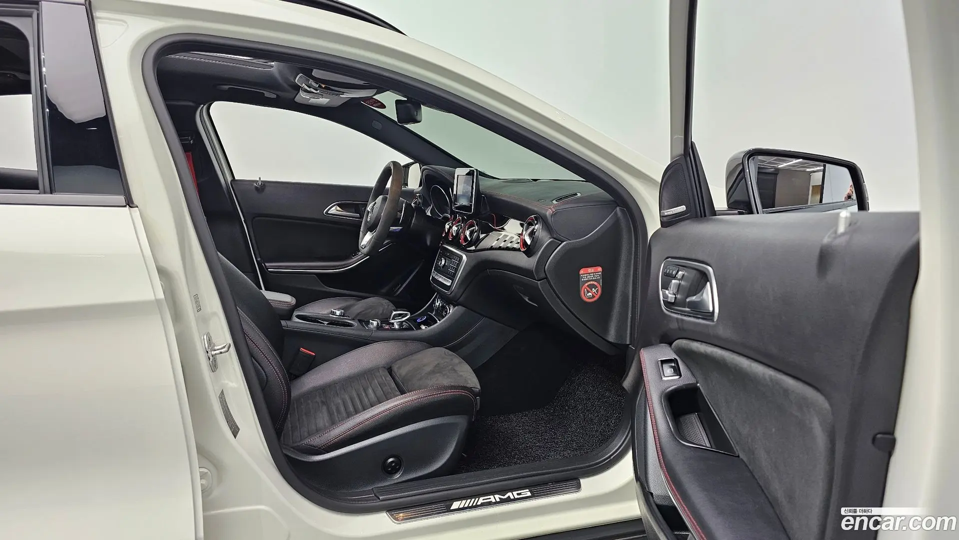 Mercedes-Benz GLA-Class GLA45 AMG 4MATIC 2017